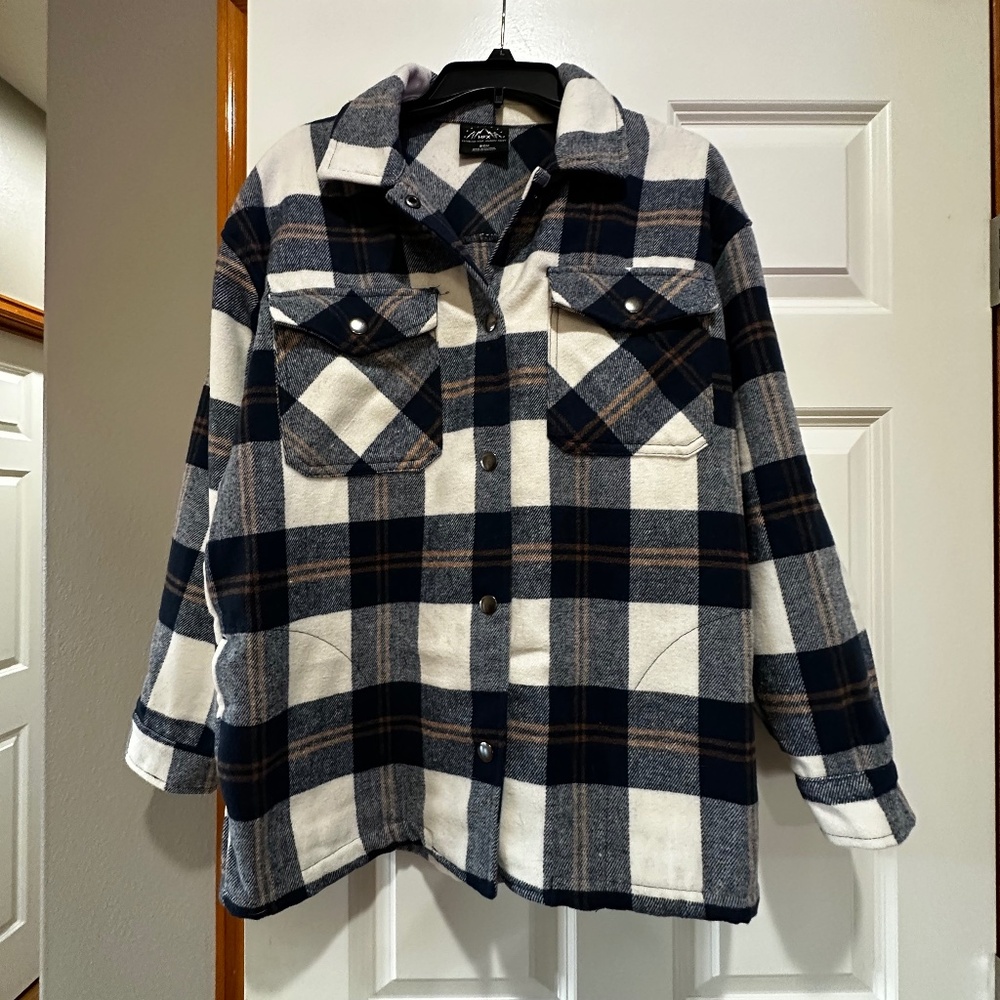 Super cozy Navy blue plaid flannel shirt jacket